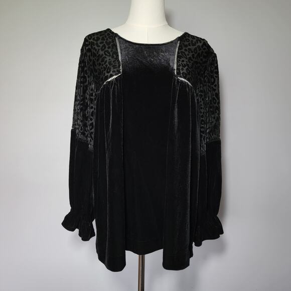 Umgee Black Velvet Peasant Burnout Animal Print Top Sz L NEW Holiday Christmas - Picture 1 of 13